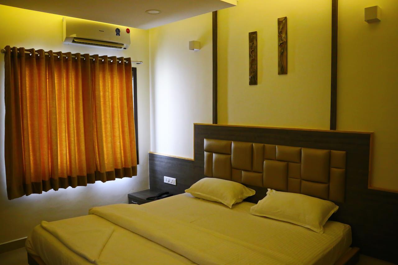 Hotel Sivaranjani Erode Exteriör bild