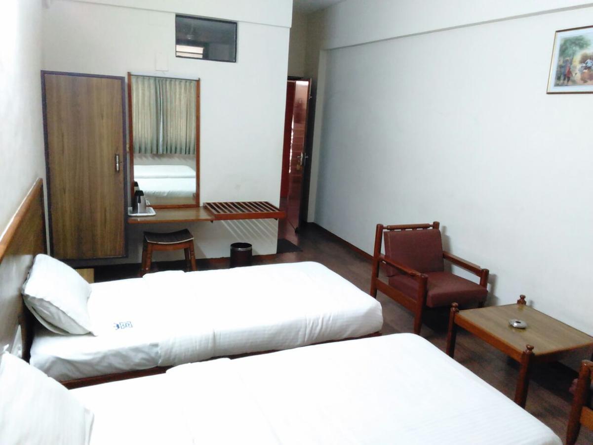 Hotel Sivaranjani Erode Exteriör bild